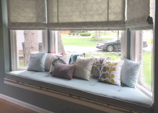 Throw Pillow Combinations + How to Arrange Pillows Like a Pro